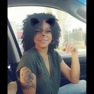 Meet your Posher, Amber